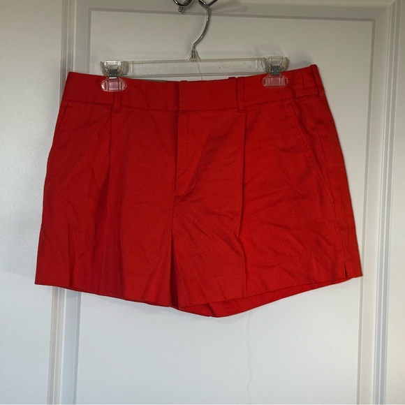 NWT Banana Republic's Pleated Coral Women's 3 1/2 Shorts - Picture 1 of 8